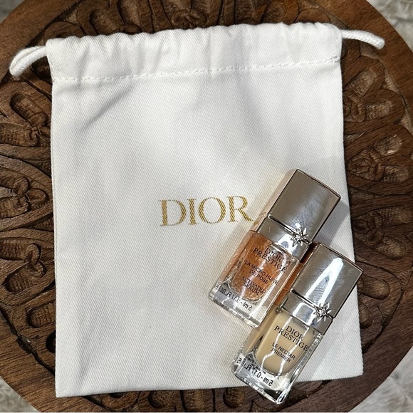 Dior Drawstring Bag with Dior Prestige Activated and Revitalizing Serums - Picture 4 of 4